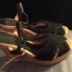Black sandal wedges